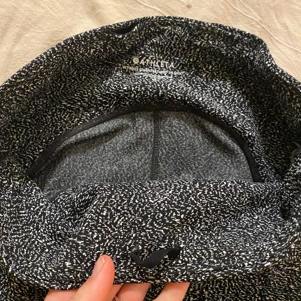 Athleta 7/8 Ultimate Stash Textured Tights! - Picture 5 of 5